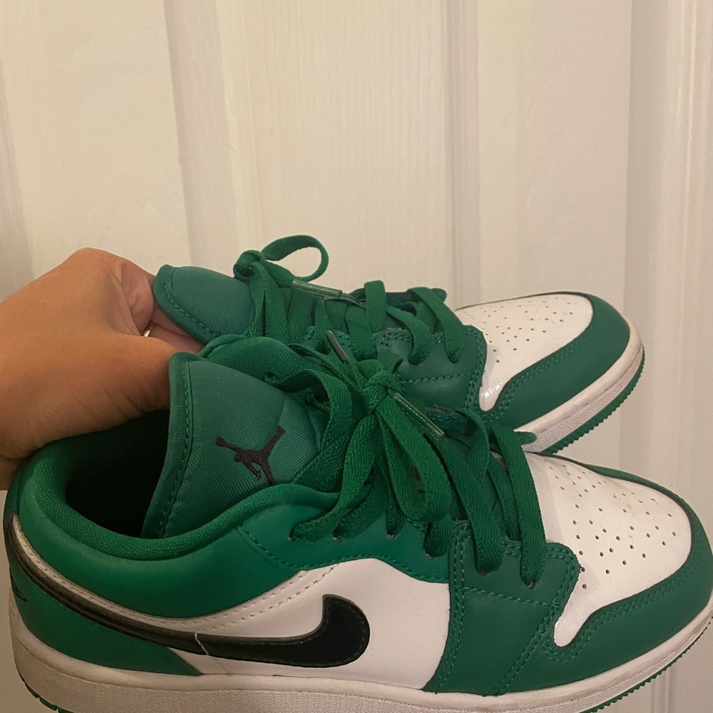 NIKE JORDAN 1s in pine green